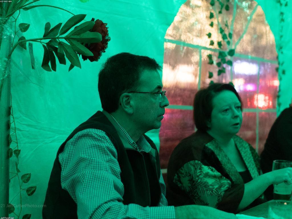 ការប្រែប្រួលរបស់ការ៉ូស្លុតនៅក្នុងសង្គមសម័យថ្មី