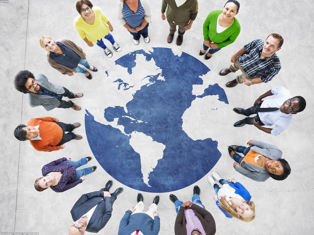 ស្លុតសម័យ: ទំនាក់ទំនងនិងអត្ថន័យក្នុងសង្គម